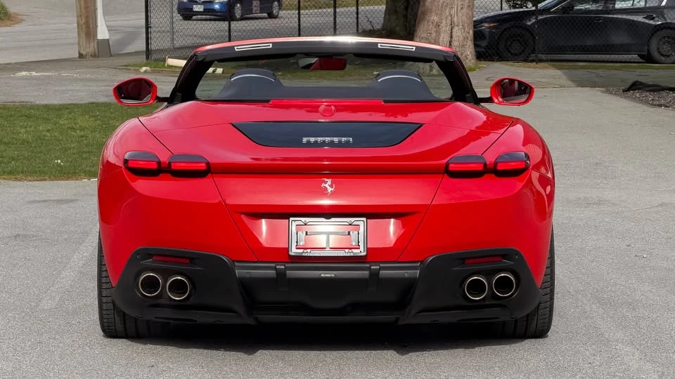 2025 Ferrari Roma Spider - Image 18 of 18