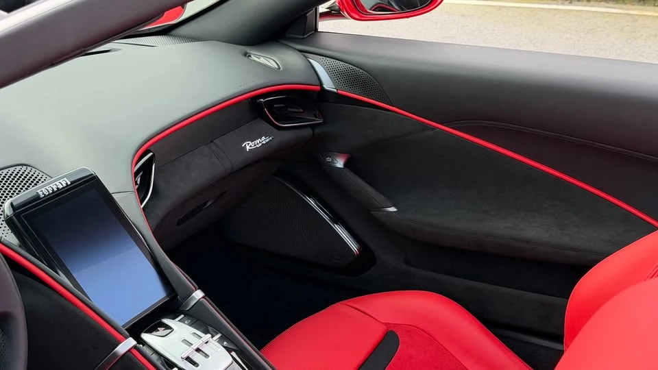 2025 Ferrari Roma Spider - Image 15 of 18
