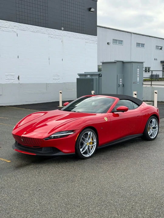 2025 Ferrari Roma Spider - Image 2 of 18