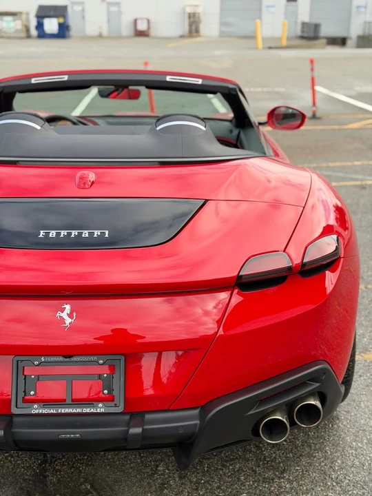 2025 Ferrari Roma Spider - Image 3 of 18