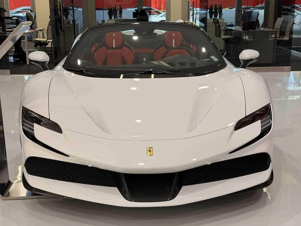 2025 Ferrari SF90 - Image 4 of 8