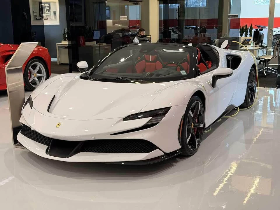 2025 Ferrari SF90 - Image 5 of 8