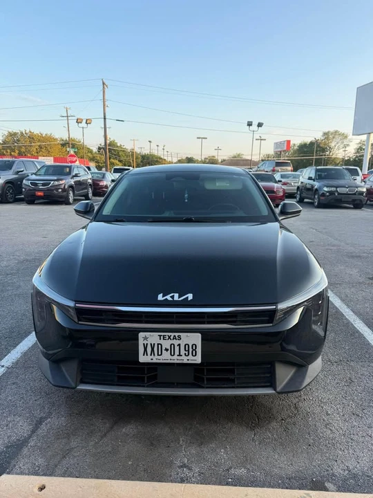 2025 Fiat 124 Spider - Image 2 of 11