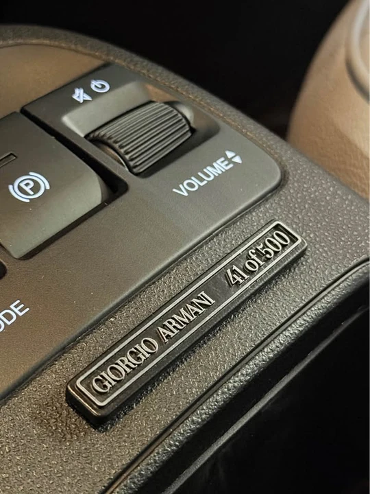 2025 Fiat 500e - Image 13 of 18