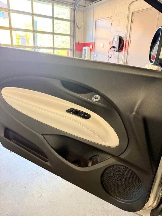 2025 Fiat 500e - Image 18 of 18