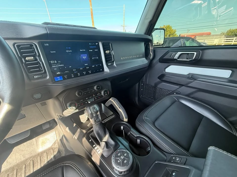 2025 Ford Bronco 6th Gen - Image 14 of 19
