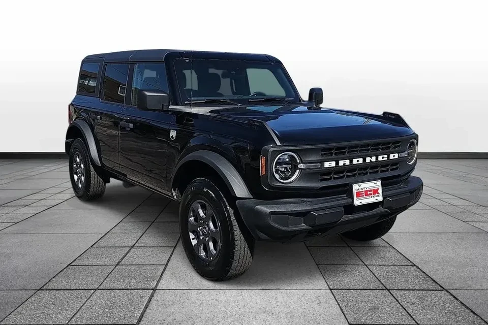 2025 Ford Bronco 6th Gen - Image 3 of 8