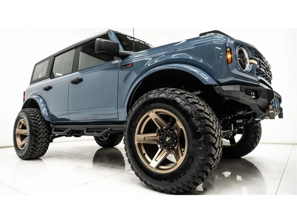2025 Ford Bronco 6th Gen - Image 9 of 31
