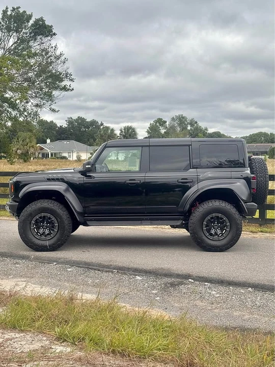 2025 Ford Bronco 6th Gen - Image 3 of 18