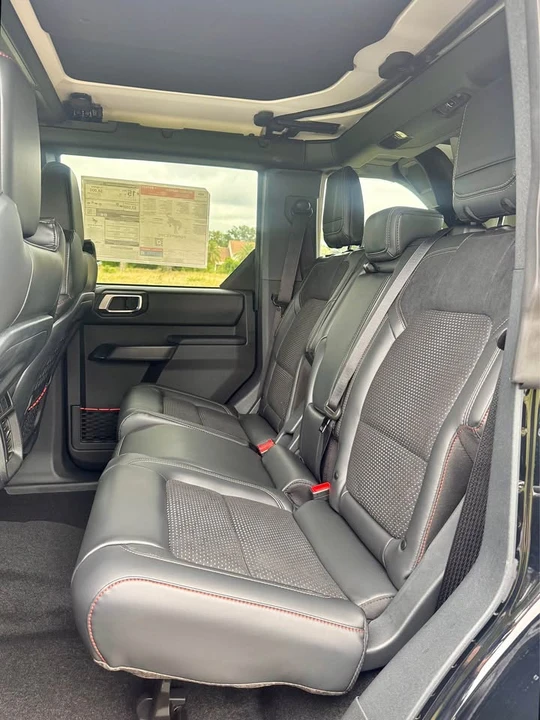 2025 Ford Bronco 6th Gen - Image 16 of 18