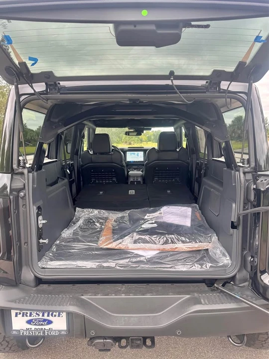 2025 Ford Bronco 6th Gen - Image 17 of 18