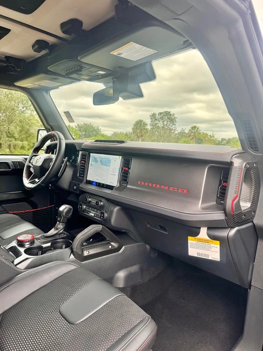 2025 Ford Bronco 6th Gen - Image 14 of 18