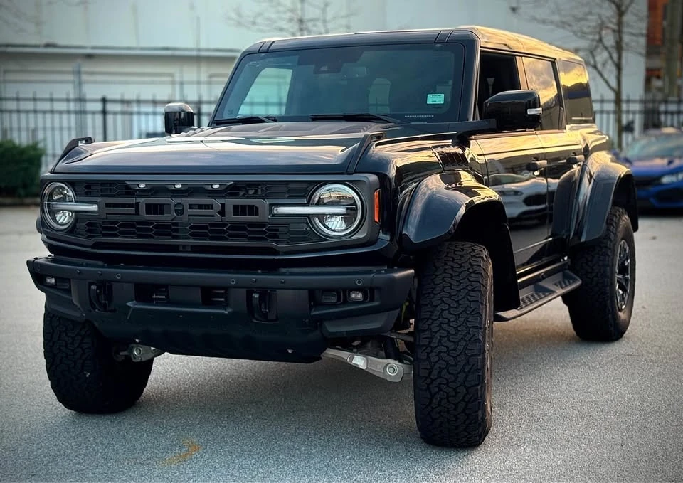 2025 Ford Bronco 6th Gen - Image 2 of 18