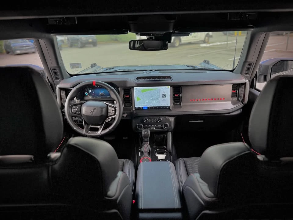 2025 Ford Bronco 6th Gen - Image 17 of 18