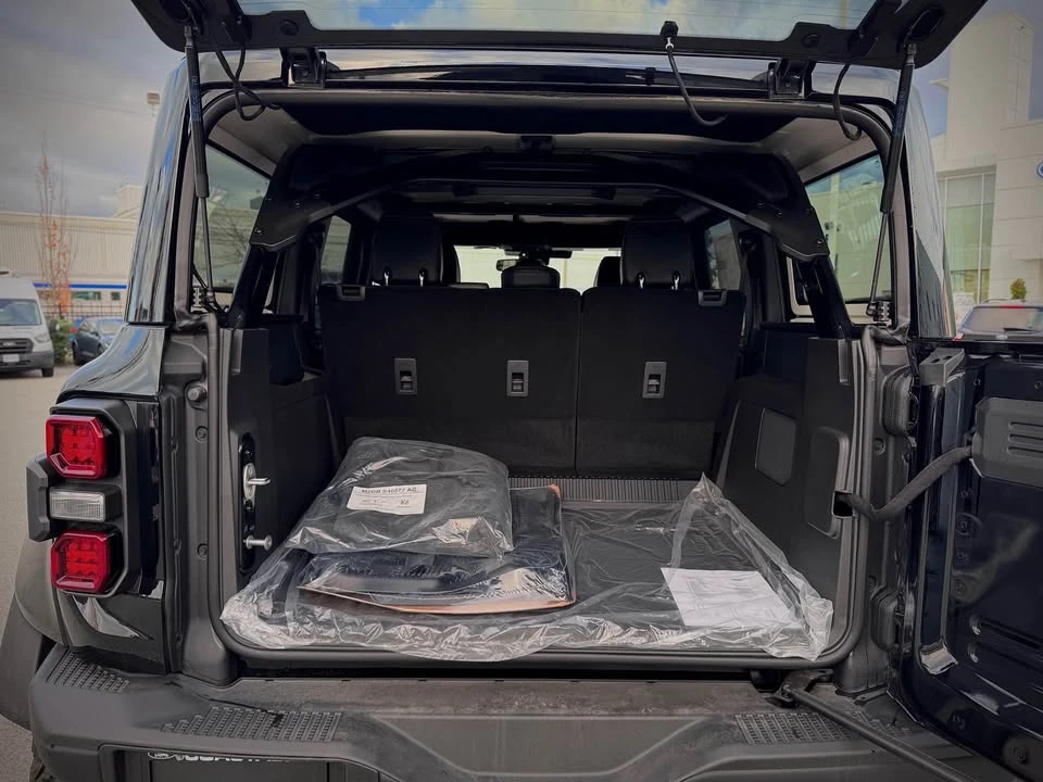 2025 Ford Bronco 6th Gen - Image 8 of 18