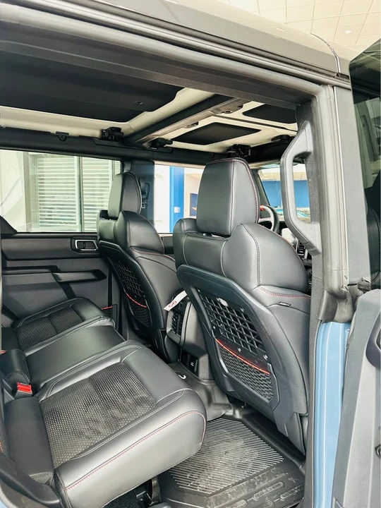 2025 Ford Bronco 6th Gen - Image 10 of 11