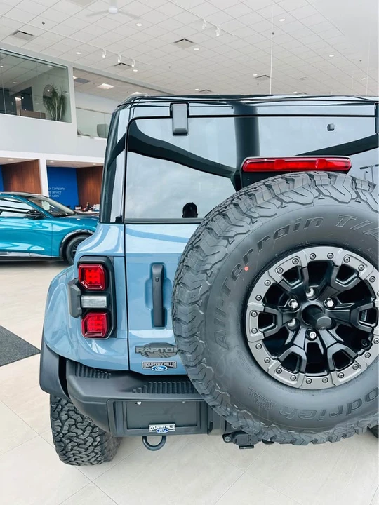 2025 Ford Bronco 6th Gen - Image 5 of 11