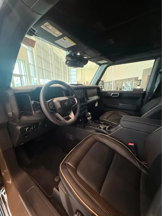 2025 Ford Bronco 6th Gen - Image 8 of 9