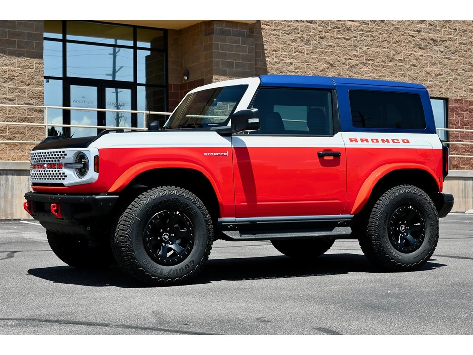 2025 Ford Bronco 6th Gen - Image 7 of 27