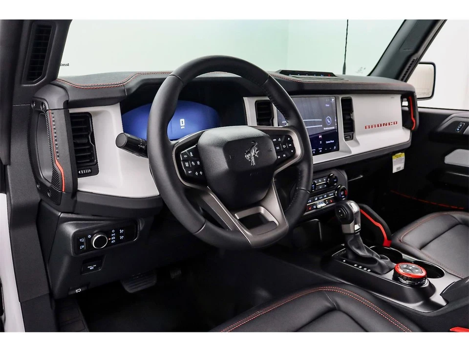 2025 Ford Bronco 6th Gen - Image 11 of 27