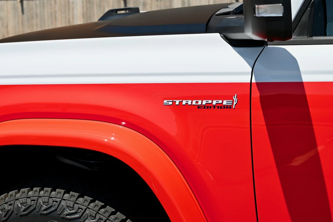 2025 Ford Bronco 6th Gen - Image 8 of 22