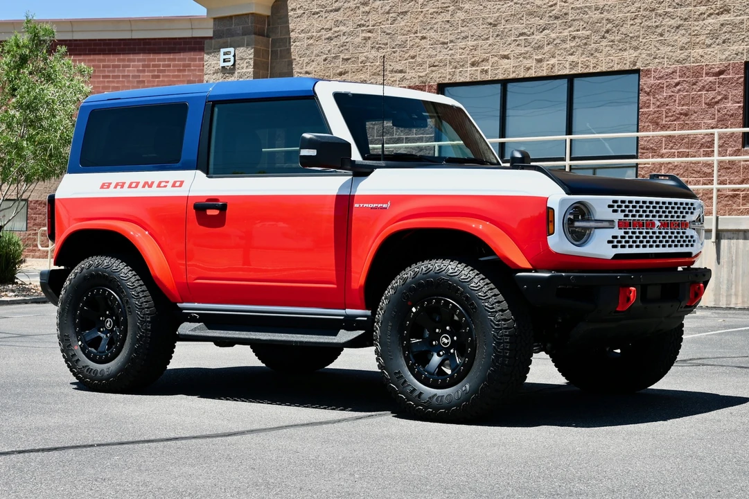 2025 Ford Bronco 6th Gen - Image 2 of 22