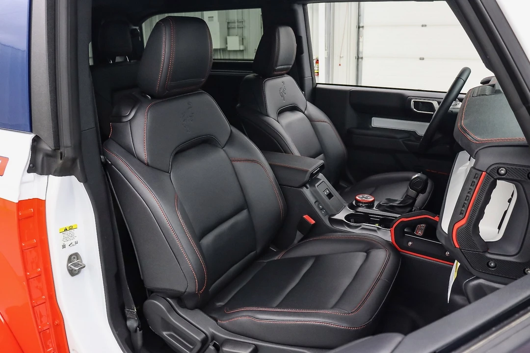 2025 Ford Bronco 6th Gen - Image 15 of 22