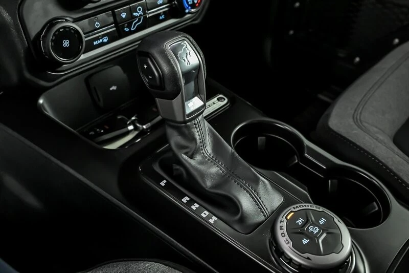 2025 Ford Bronco 6th Gen - Image 26 of 28