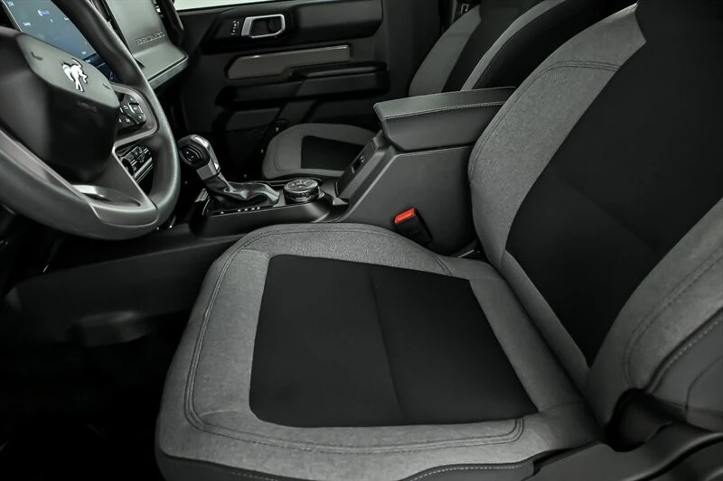 2025 Ford Bronco 6th Gen - Image 15 of 28