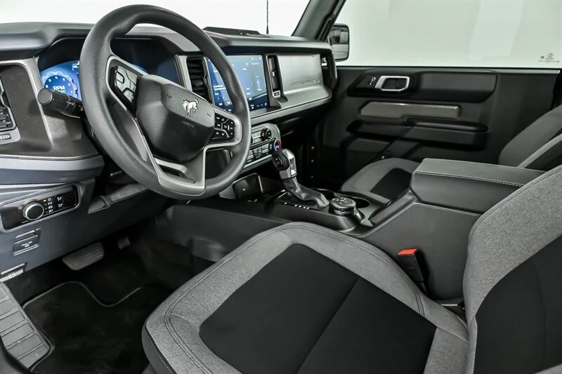 2025 Ford Bronco 6th Gen - Image 14 of 28