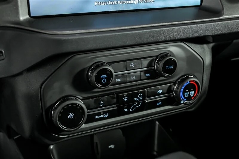 2025 Ford Bronco 6th Gen - Image 25 of 28