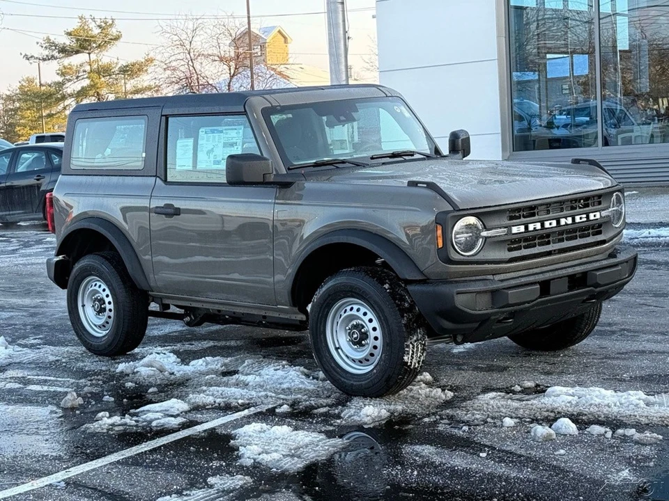 2025 Ford Bronco 6th Gen - Image 9 of 21
