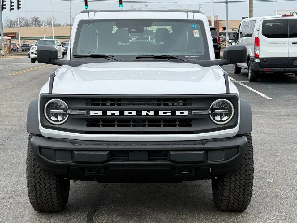 2025 Ford Bronco 6th Gen - Image 10 of 12