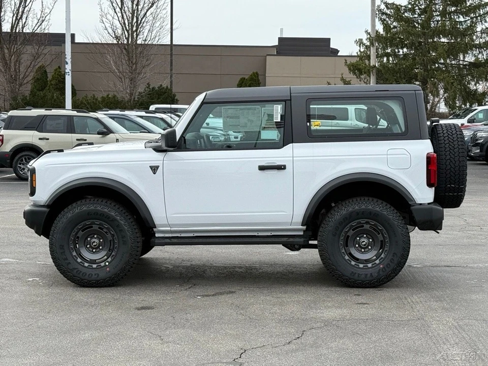 2025 Ford Bronco 6th Gen - Image 2 of 12