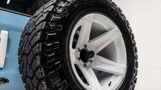 2025 Ford Bronco 6th Gen - Image 18 of 21