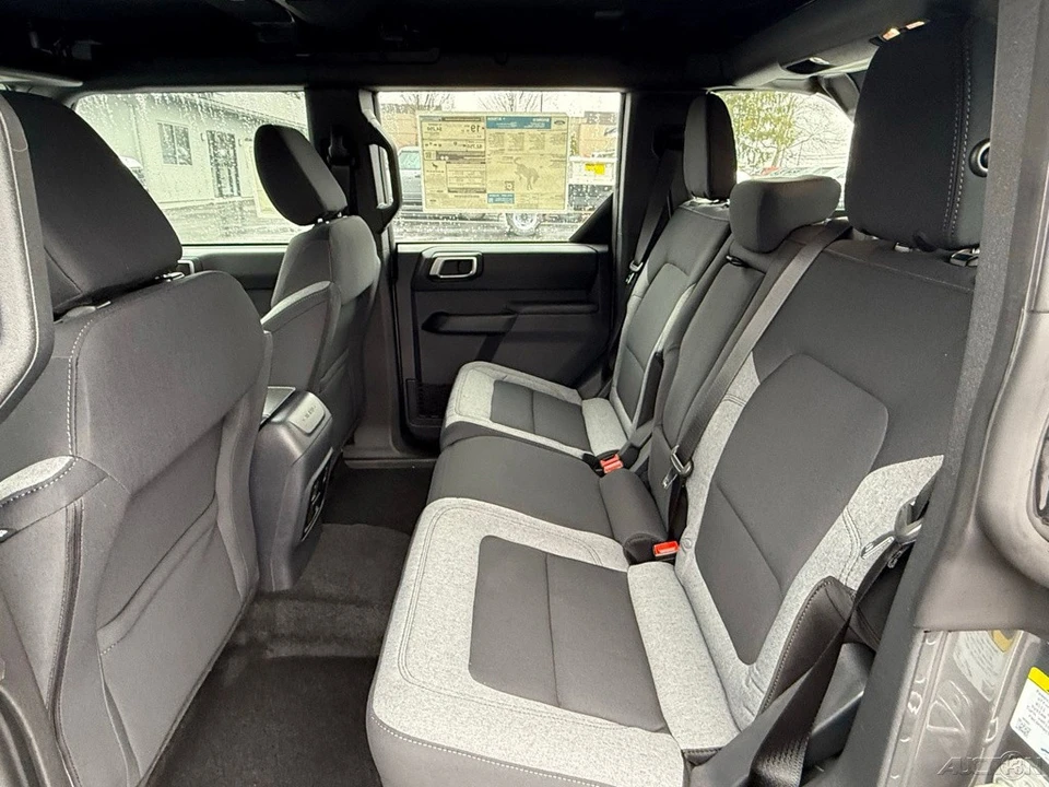 2025 Ford Bronco 6th Gen - Image 17 of 21
