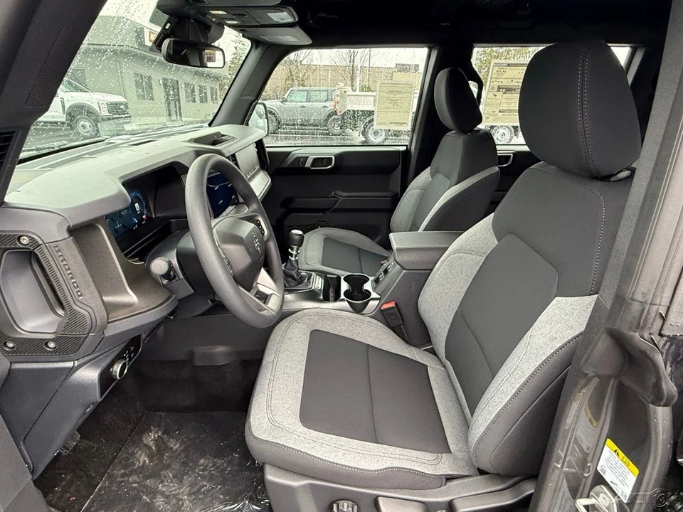 2025 Ford Bronco 6th Gen - Image 15 of 21