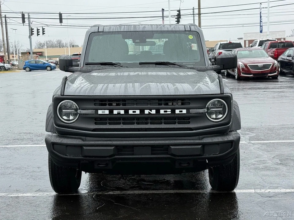 2025 Ford Bronco 6th Gen - Image 10 of 12