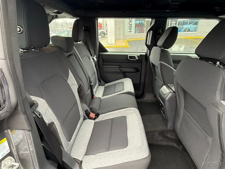 2025 Ford Bronco 6th Gen - Image 18 of 21