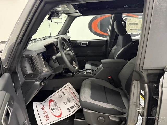 2025 Ford Bronco 6th Gen - Image 8 of 12