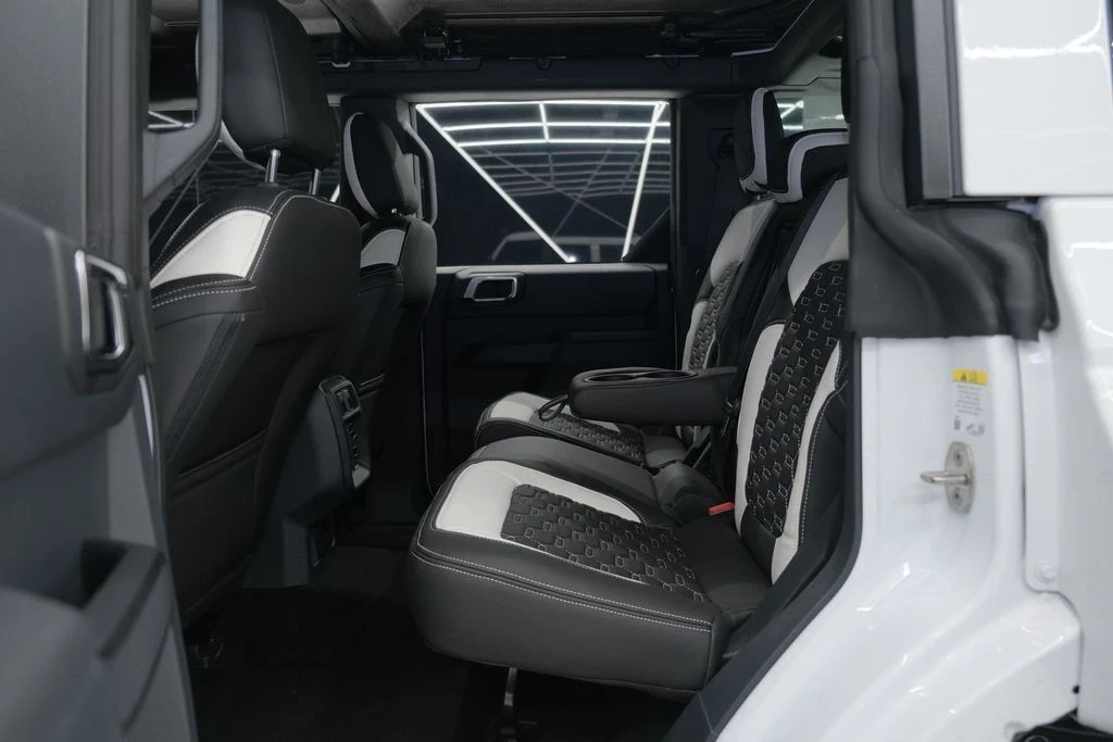 2025 Ford Bronco 6th Gen - Image 20 of 21