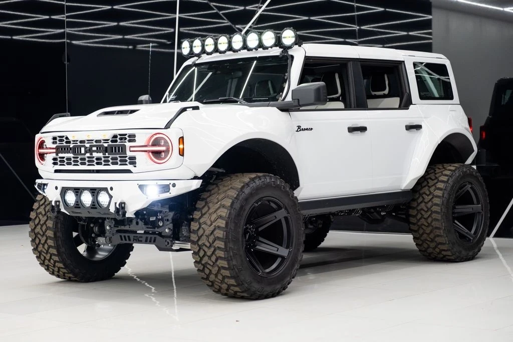 2025 Ford Bronco 6th Gen - Image 3 of 21