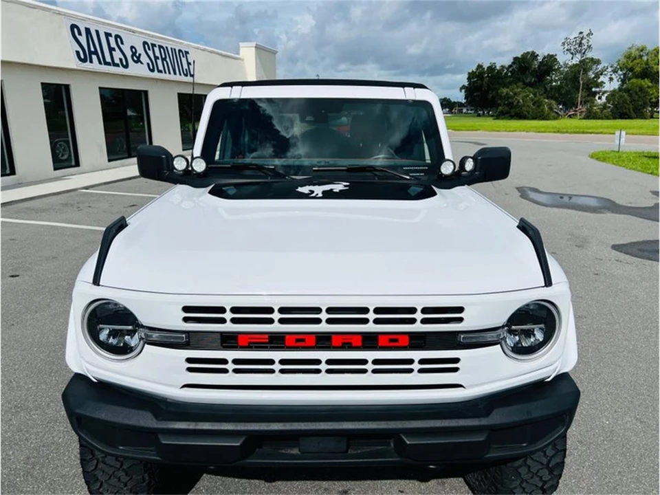 2025 Ford Bronco 6th Gen - Image 9 of 31