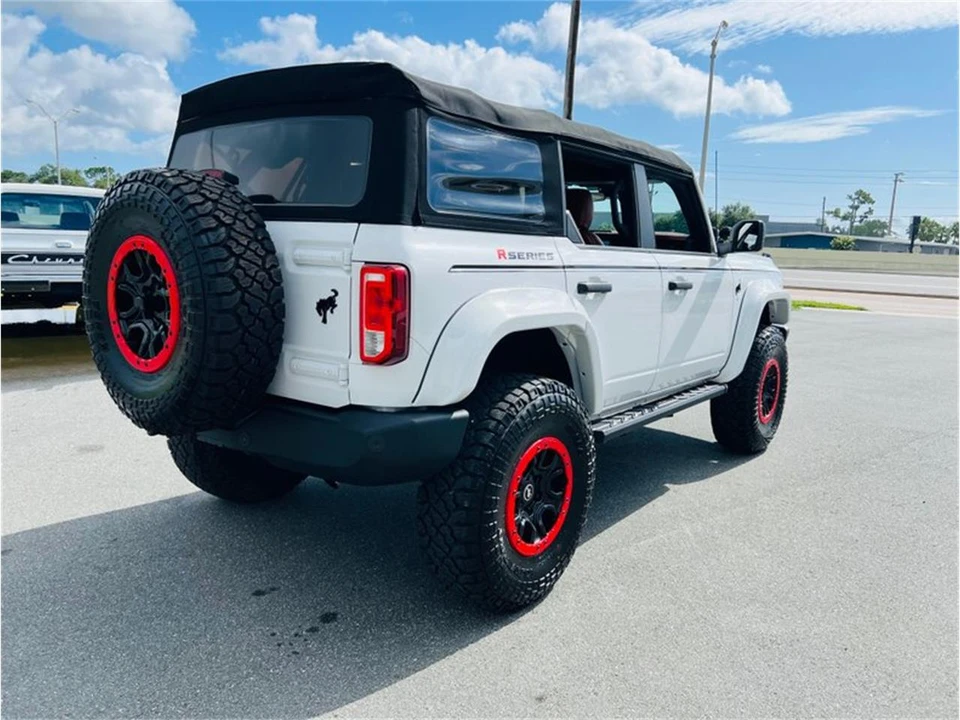 2025 Ford Bronco 6th Gen - Image 5 of 31