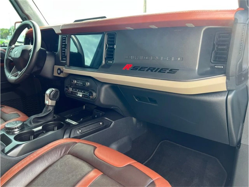 2025 Ford Bronco 6th Gen - Image 22 of 31