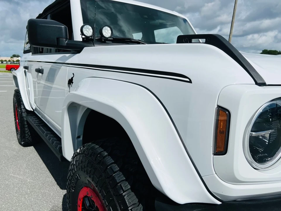 2025 Ford Bronco 6th Gen - Image 14 of 31