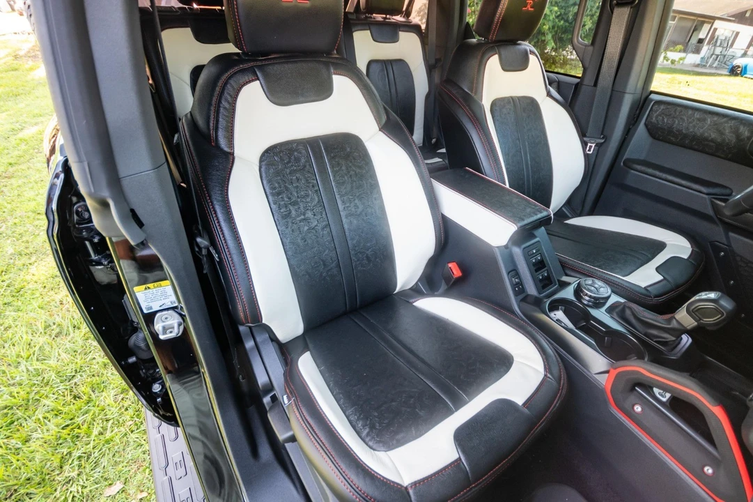 2025 Ford Bronco 6th Gen - Image 13 of 20