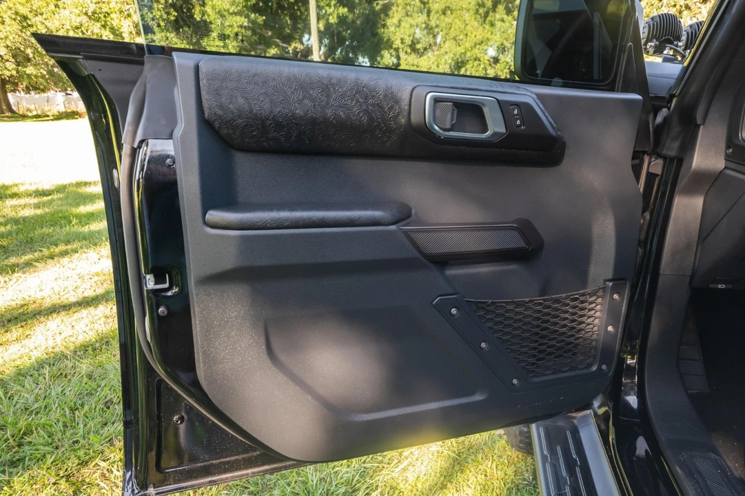 2025 Ford Bronco 6th Gen - Image 19 of 20