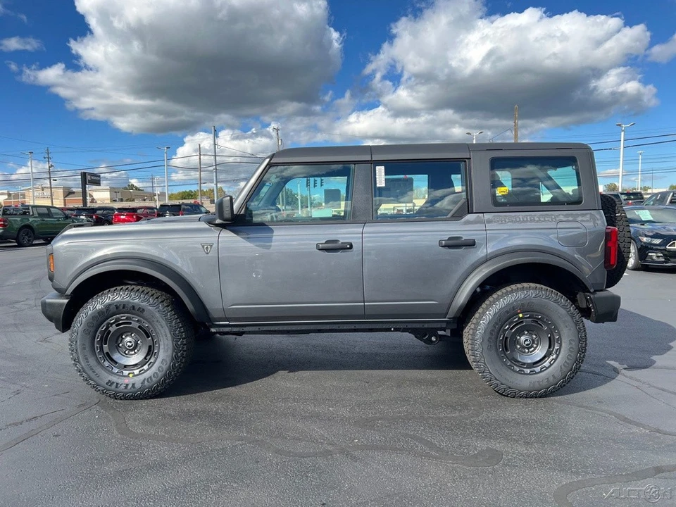 2025 Ford Bronco 6th Gen - Image 2 of 12