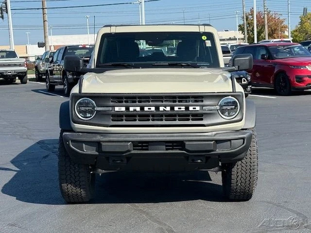 2025 Ford Bronco 6th Gen - Image 10 of 12